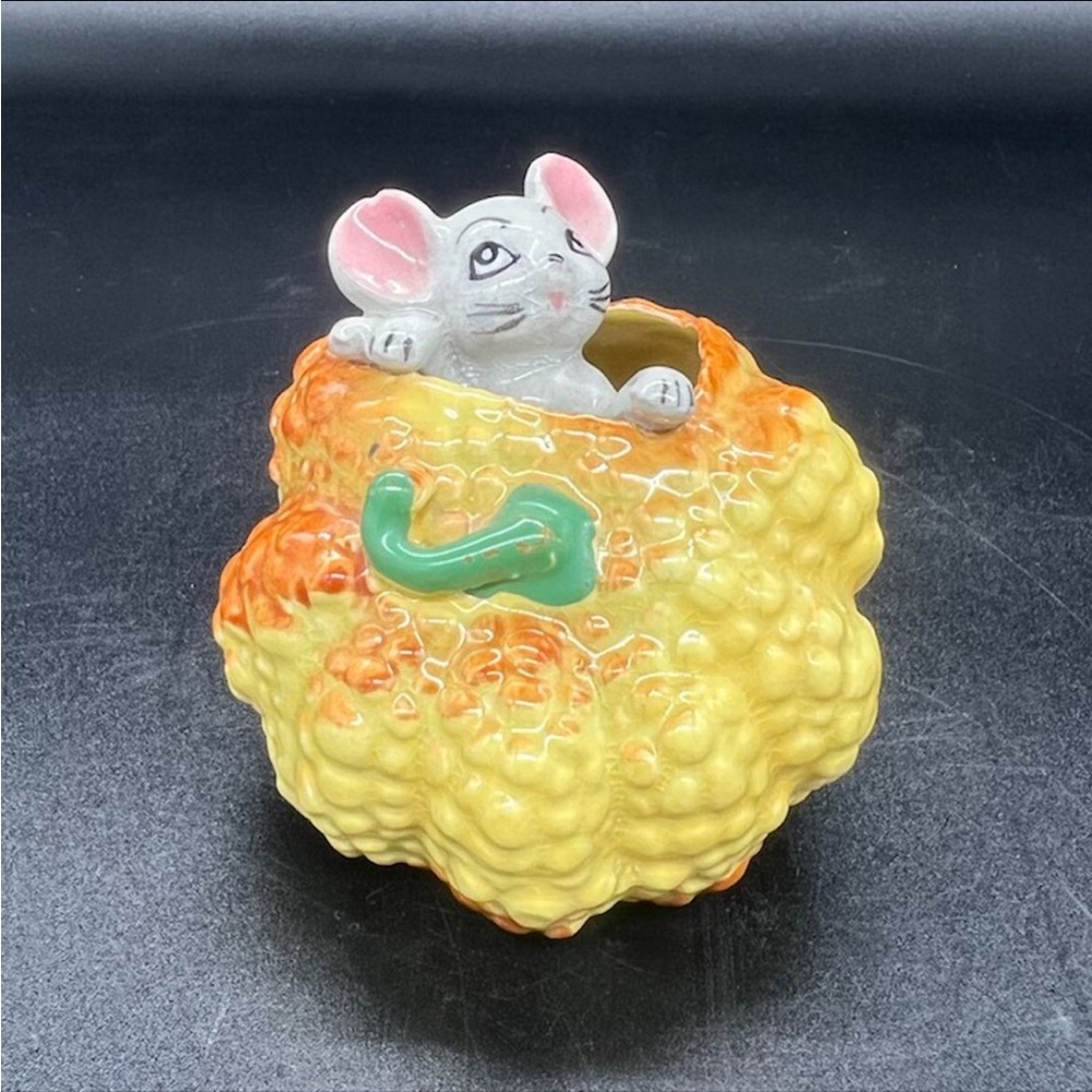 Vintage Tiny Mouse Pumpkin Gourd Figurine Kitchen Decor Fall Autumn Thanksgiving
